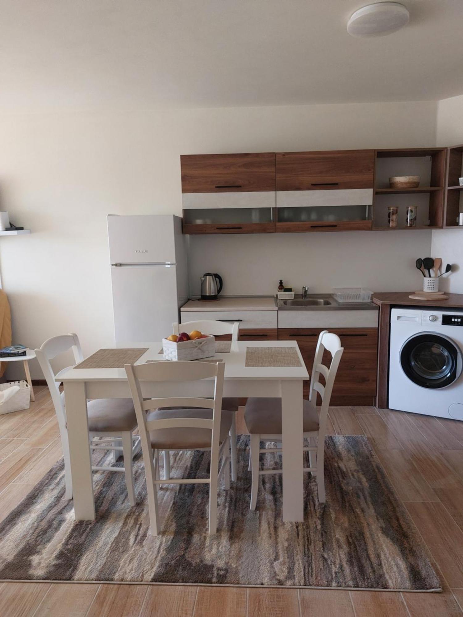 Krimski Apartment - Free Private Parking فارنا المظهر الخارجي الصورة
